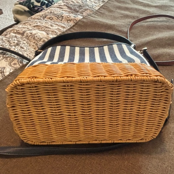 Kate spade ♠️ white, navy handbag or Crossbody - Picture 3 of 4